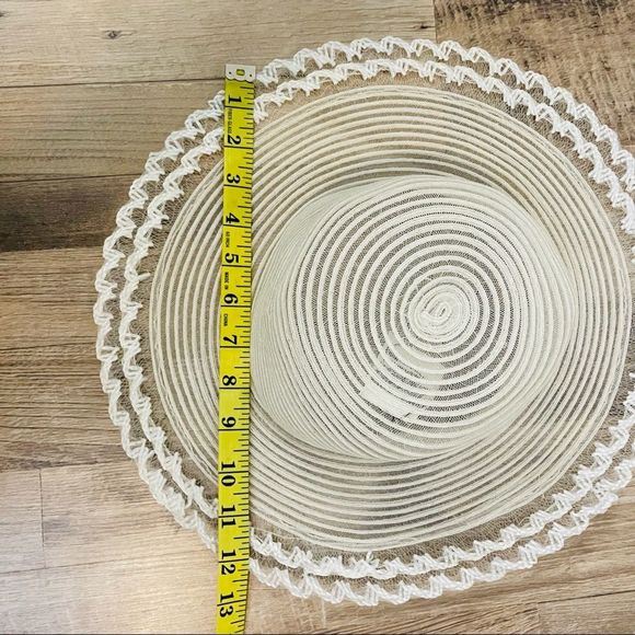 Vintage | Lace Olefin Garden Party Hat - Picture 5 of 6